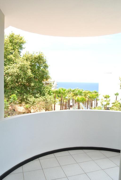 Navio Azul Apartment فونشال الغرفة الصورة